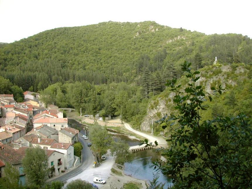 Avene vue du sentier de la Vierge