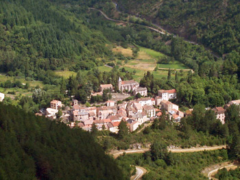 Avne le village